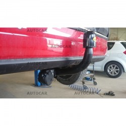 СТАЦИОНАРЕН ТЕГЛИЧ ЗА FIAT 500L 5 ВРАТИ С ВИНТОВА СИСТЕМА ЗА ОСВОБОЖДАВАНЕ НА КУКАТА.