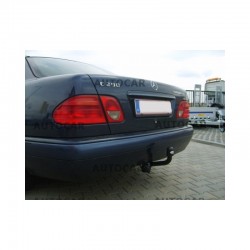 СТАЦИОНАРЕН ТЕГЛИЧ ЗА MERCEDES E-CLASS 4 ВРАТИ С БОЛТОВА СИСТЕМА ЗА ОСВОБОЖДАВАНЕ НА КУКАТА. СТАЦИОНАРЕН ТЕГЛИЧ ЗА MERCEDES E-CLASS 4 ВРАТИ С БОЛТОВА СИСТЕМА ЗА ОСВОБОЖДАВАНЕ НА КУКАТА.